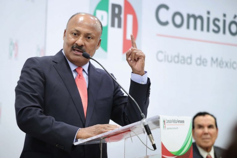 Anuncia este lunes René Juárez su renuncia a dirigencia del PRI