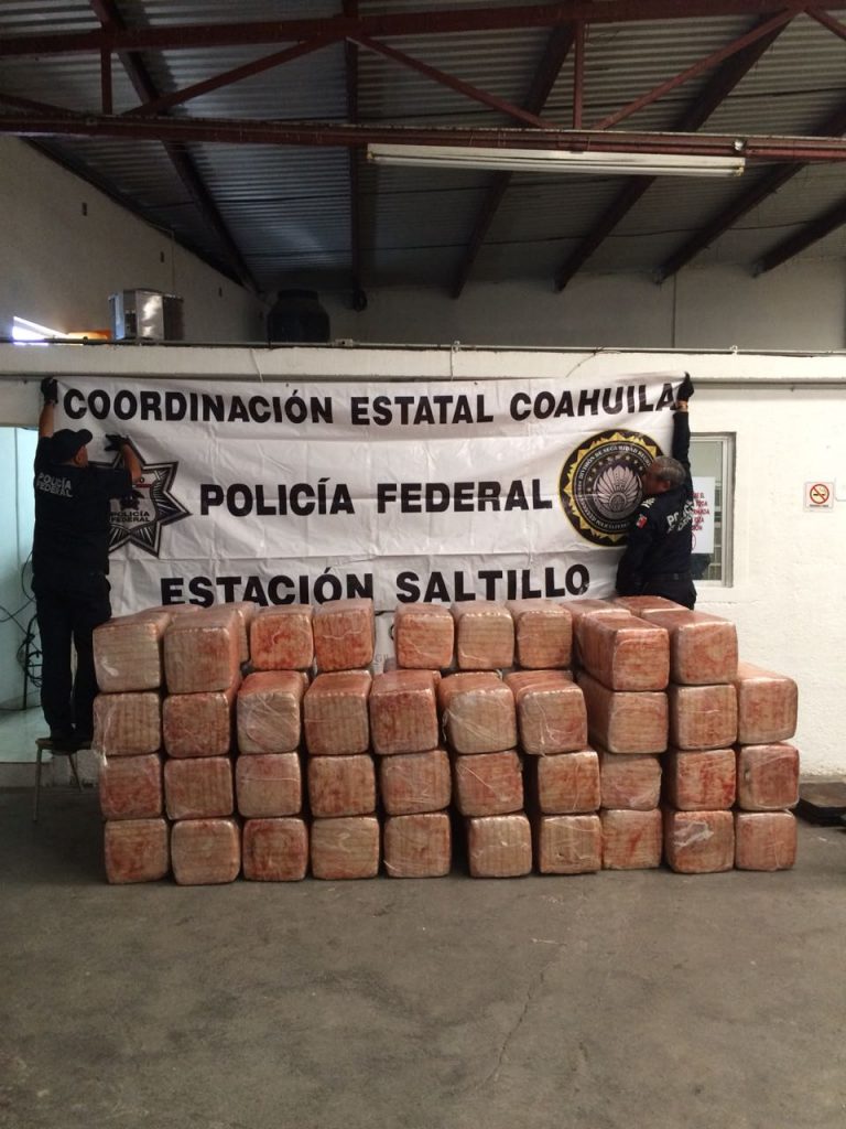 Capturan a gruyero y trailero con más de media tonelada de marihuana en Saltillo