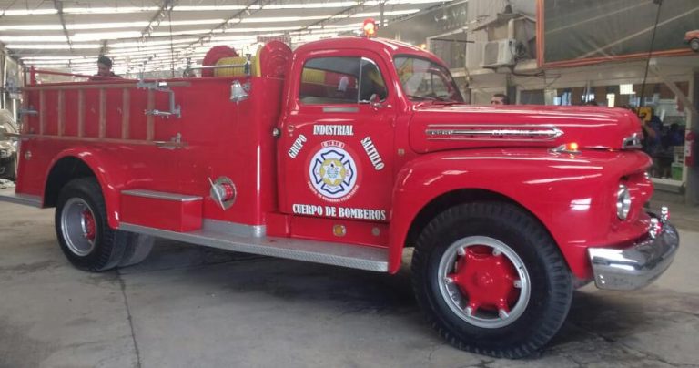 Exhibirán en Expo Bomberos camión restaurado por Martín Vaca