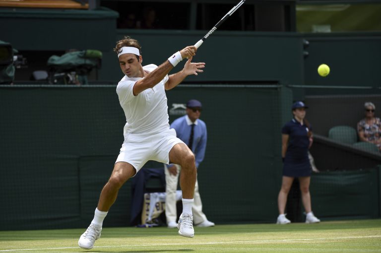 Federer y Bautista, a cuartos de final en Basilea