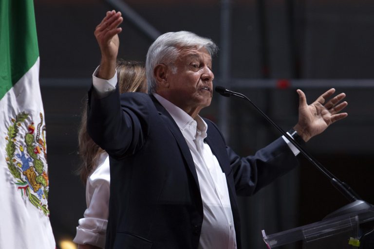 Mercados mexicanos abren tranquilos tras victoria de López Obrador 