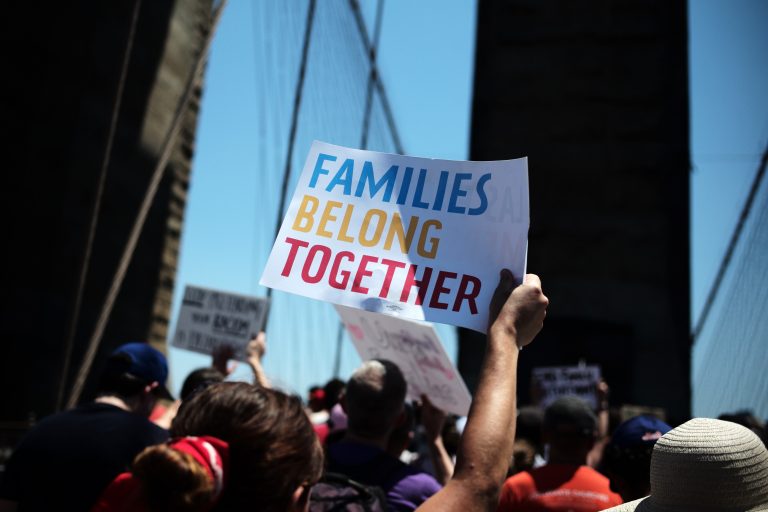 Niños reunidos con padres tras separación de Trump no los reconocen 