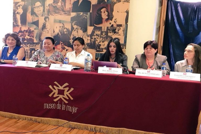 Piden a AMLO pronunciarse por la agenda de género