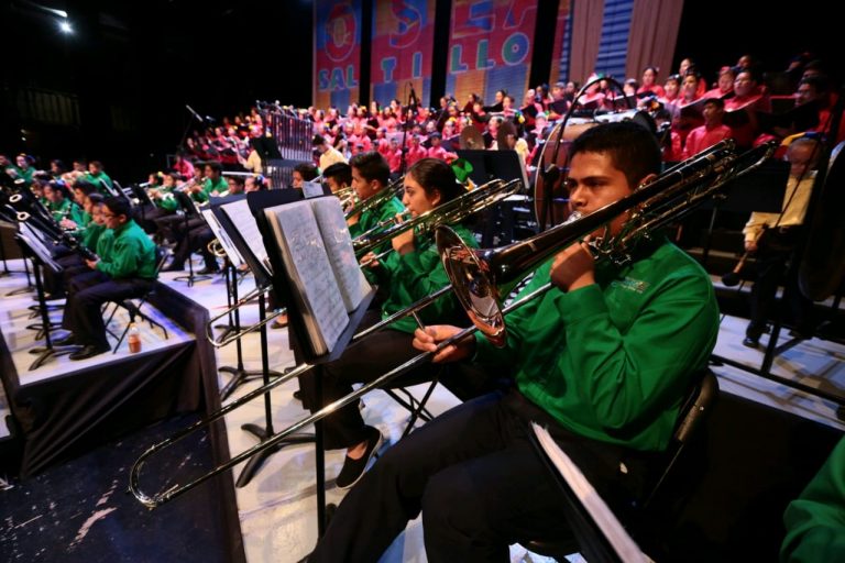 Presenta Orquesta Sinfónica Esperanza Azteca gala musical