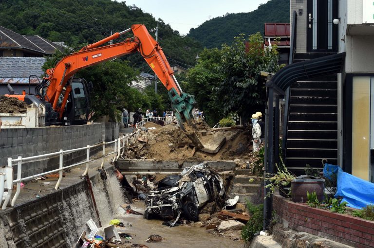 Ya son más de 200 los muertos por inundaciones en Japón