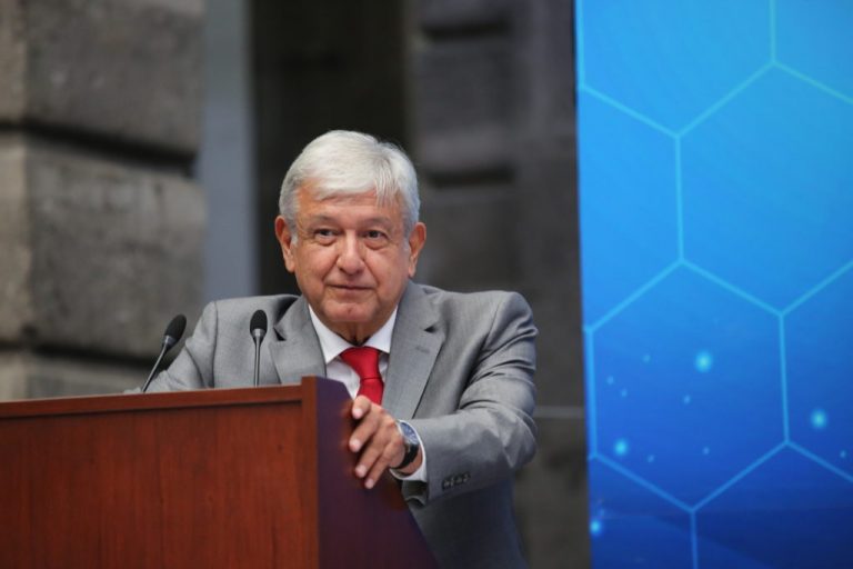 Jueces dan mal ejemplo con esos sueldos, afirma López Obrador