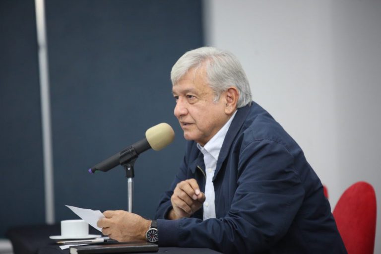 López Obrador plantea a Trump un proyecto para evitar más caravanas de migrantes