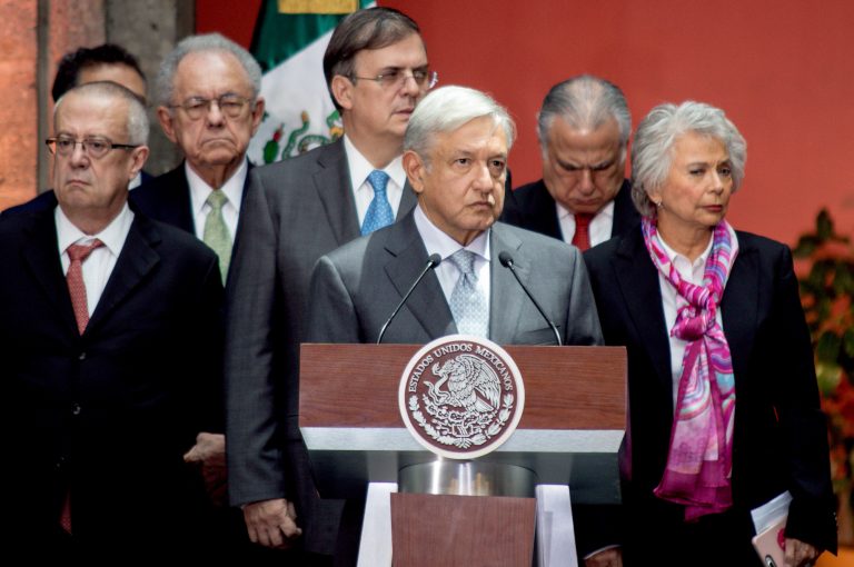 López Obrador suma a Cárdenas Batel a equipo de Presidencia