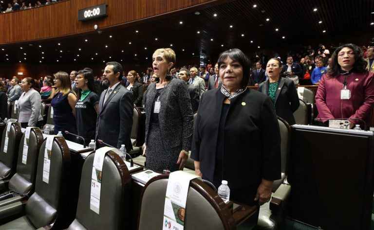 Rinde protesta como diputada federal Martha Garay