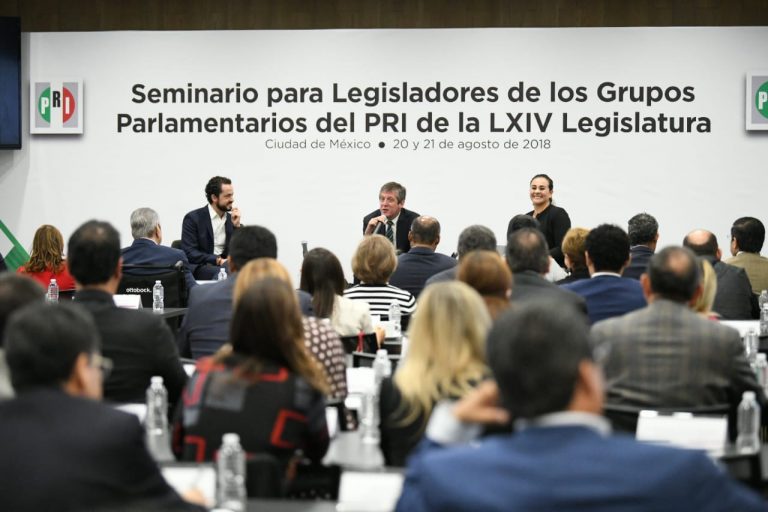 Clausura PRI Seminario para Legisladores de los Grupos Parlamentarios de la LXIV Legislatura