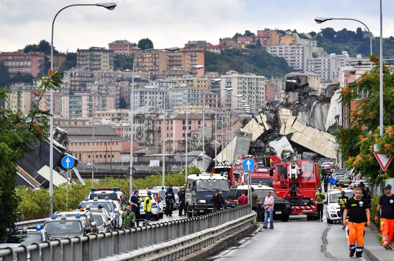 Colapso de puente en Génova deja al menos 12 muertos