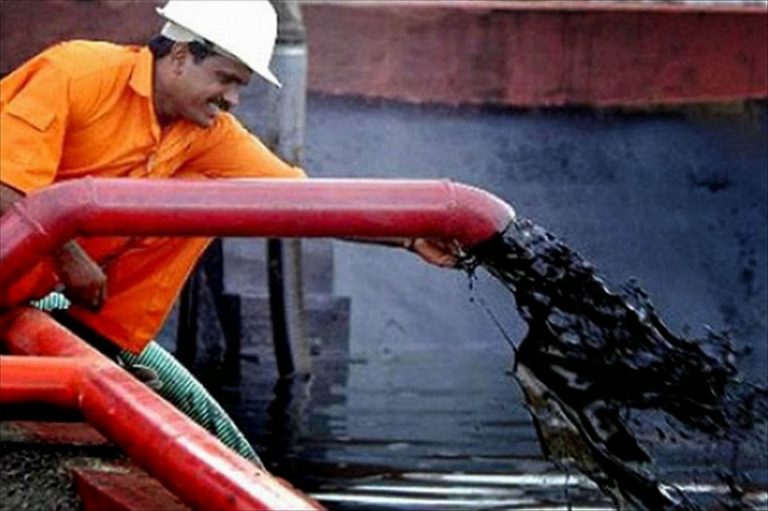 Desarrollan en la UNAM moléculas para mejorar la calidad del petróleo