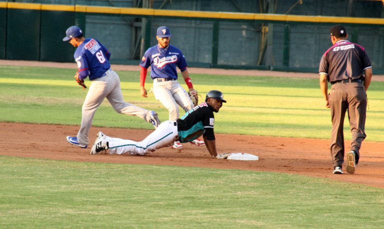 Generales de Durango gana 4-2 a Saraperos y se queda con el tercero de la serie