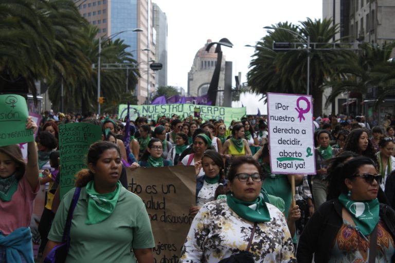 Mexicanas se solidarizan con argentinas por despenalización del aborto