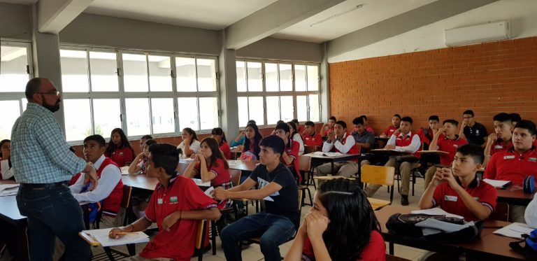 Ofrece CECyTE curso de inducción a estudiantes de primer ingreso