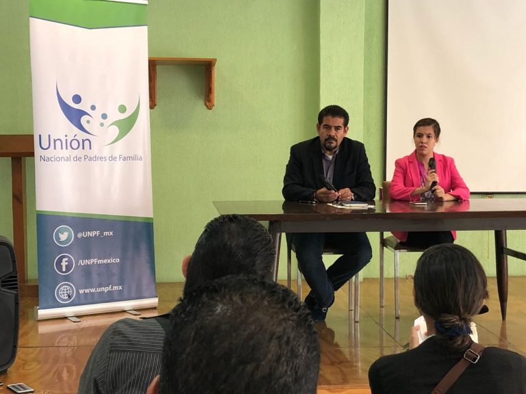 Padres de familia señalan que Reforma Educativa debe permanecer