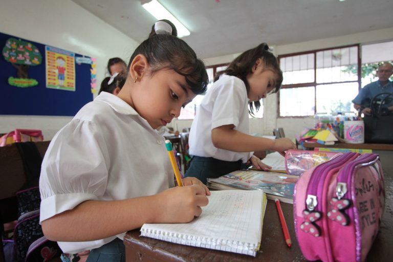 Regresarán a clases más de 621 mil alumnos de educación básica en Coahuila