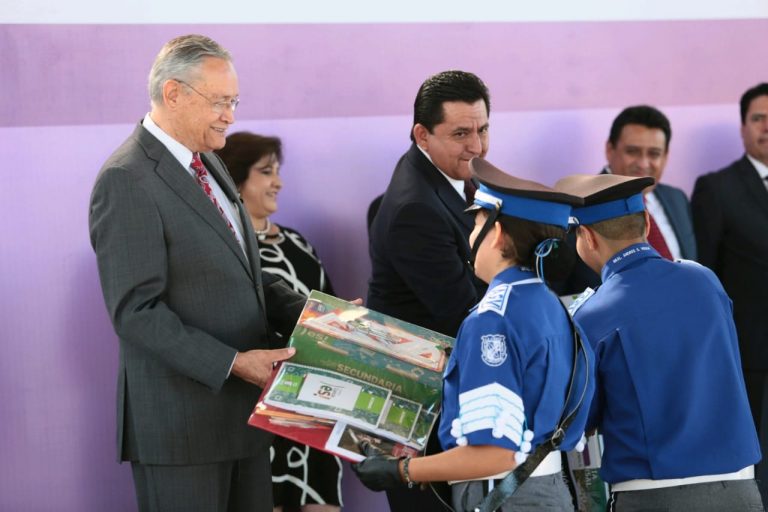 Regresan a clases más de 621 mil alumnos de educación básica en Coahuila