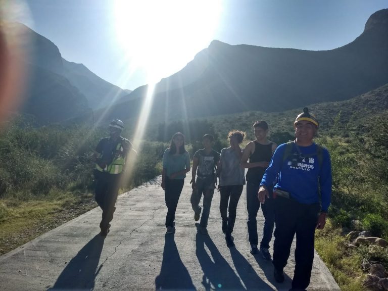 Rescatan a jóvenes extraviados en el Cañón de San Lorenzo