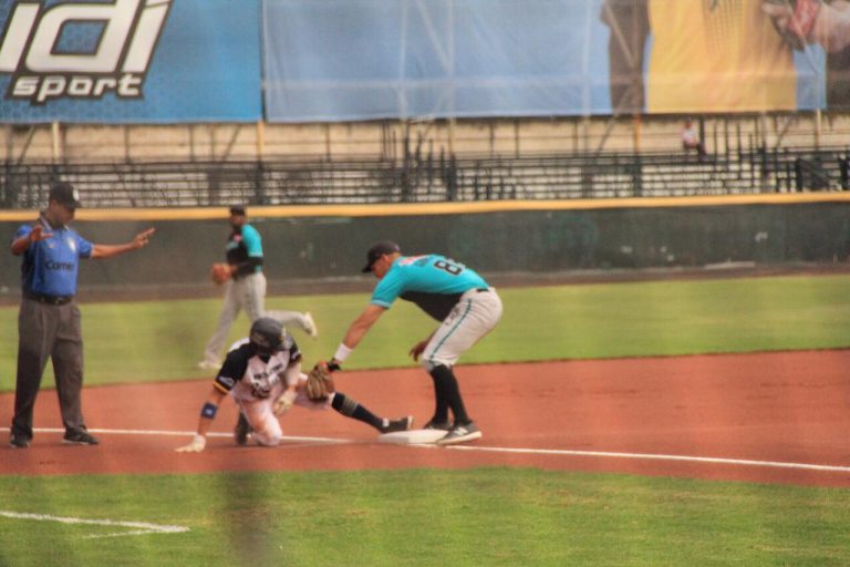 Saltillo se impone 6-3 en el primero de la doble cartelera en Aguascalientes