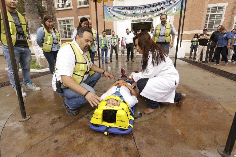 Con simulacro de sismo conmemora UA de C el Día Nacional de Protección Civil