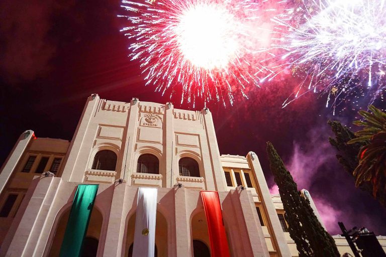 Fiesta y Color en la Conmemoración del 85 Aniversario del Edificio del Ateneo Fuente