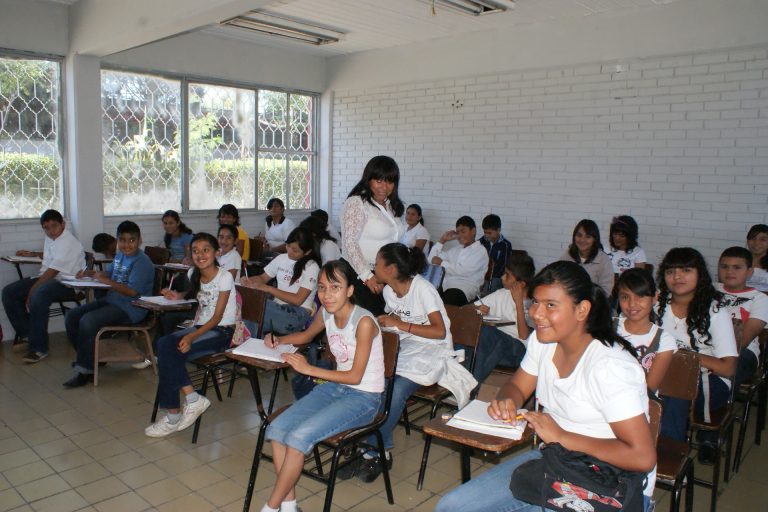 Primarias y secundarias darán clases sobre finanzas