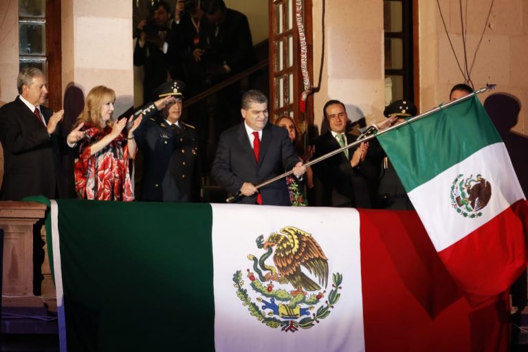 Celebran miles de coahuilenses el 208 aniversario del inicio de la Independencia de México