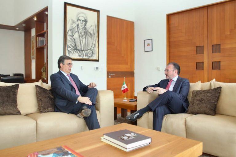 Videgaray recibe a Ebrard en segunda reunión del proceso de transición