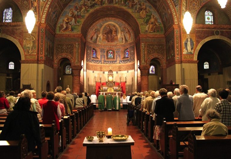 Ahora en Alemania: Informe revela que más de 3 mil menores sufrieron abuso en la Iglesia católica