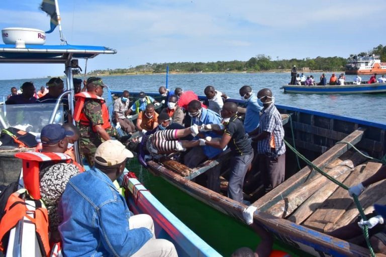 Suman 207 muertos por naufragio de ferry en Tanzania