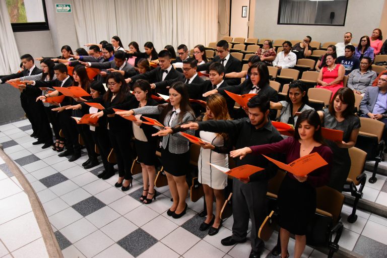 Clausura UTC semana de protocolo  de juramento ético