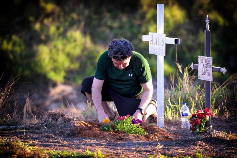 Clínica del duelo por suicidio