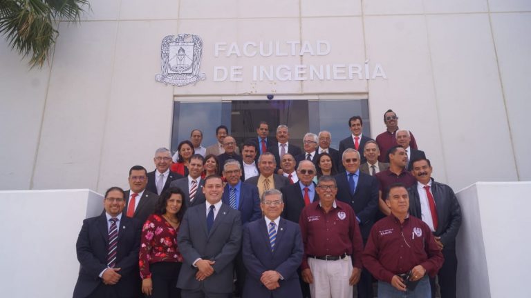 Celebran 52 años de la Facultad de Ingeniería de la UA de C