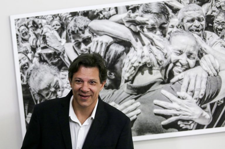 Haddad afirma que Lula rechaza eventual indulto presidencial para salir de prisión en Brasil 