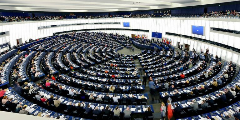 Parlamento Europeo exhorta a prohibir «robots asesinos»