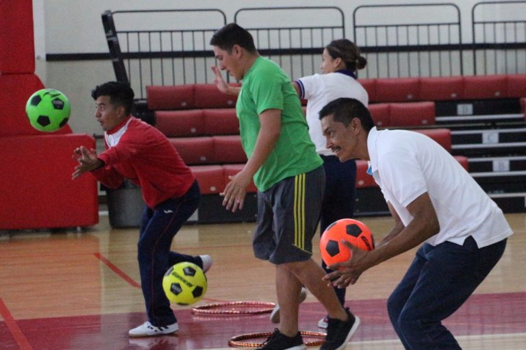 Recibe capacitación instructores y profesionales de la cultura física y del deporte