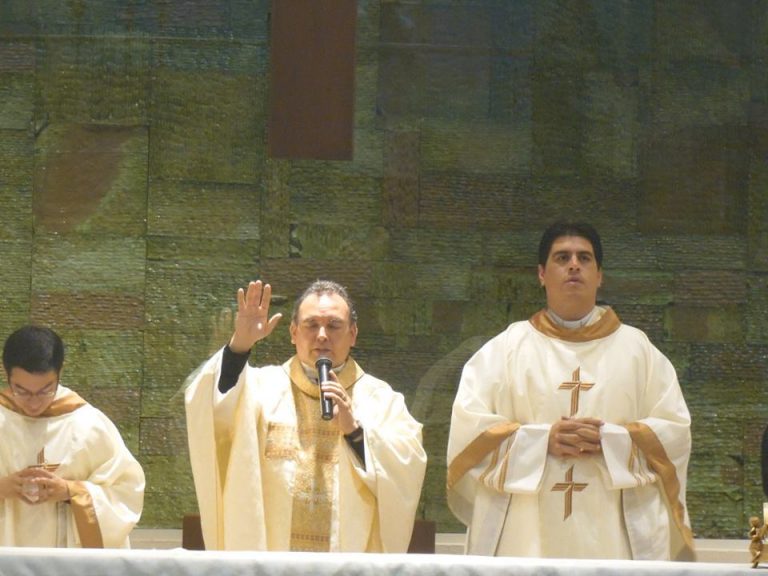 Mantiene Seminario de Piedras Negras imagen del Padre Meño