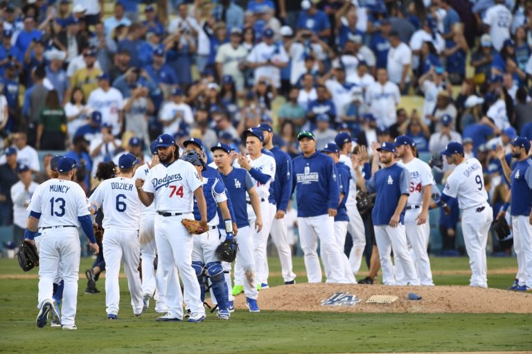 Los Dodgers ganan el Juego 5 y van a Milwaukee por el pase a la Serie Mundial