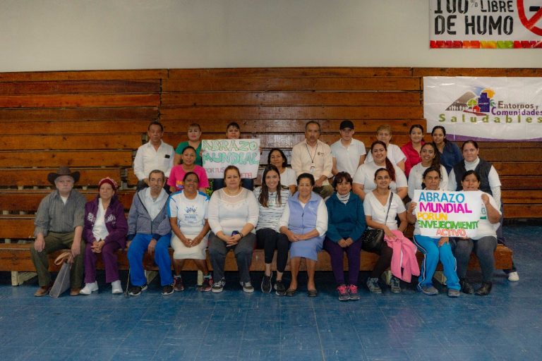 En La Laguna conmemoran día internacional del abrazo