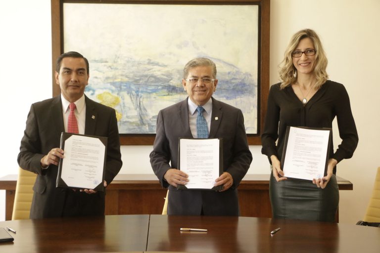 Firma Convenio UA de C con la Universidad de Sao Paulo Brasil