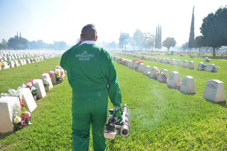 Realiza salud brigadas en panteones de Coahuila