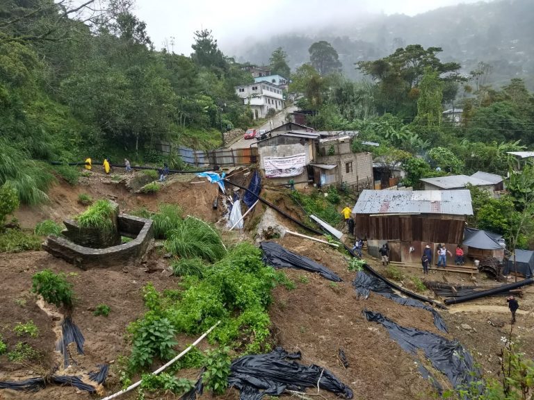 Al menos 16 localidades incomunicadas en Oaxaca por tormenta tropical “Vicente”