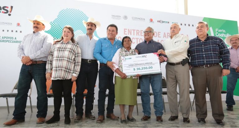 Con la entrega de recursos, se fortalece campo de Coahuila