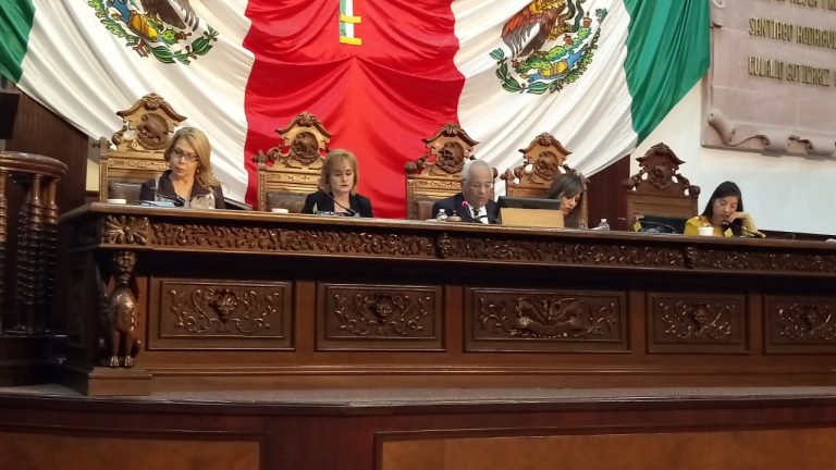 Diputados de Coahuila instalarán en el Congreso un “reloj parlamentario”