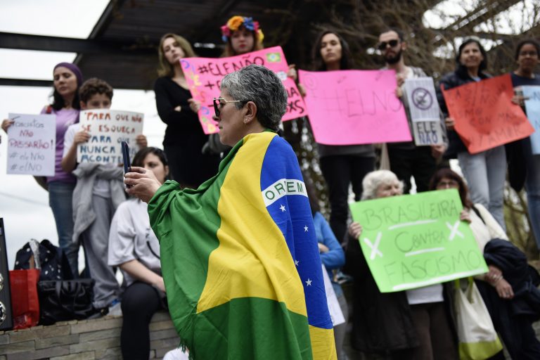 El nuevo presidente de Brasil, en manos del voto de las mujeres