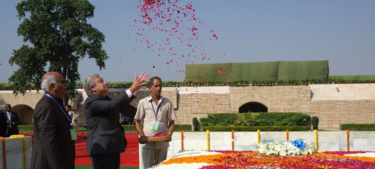 Gandhi nos mostró cómo alcanzar nuestros objetivos sin recurrir a la violencia: Guterres