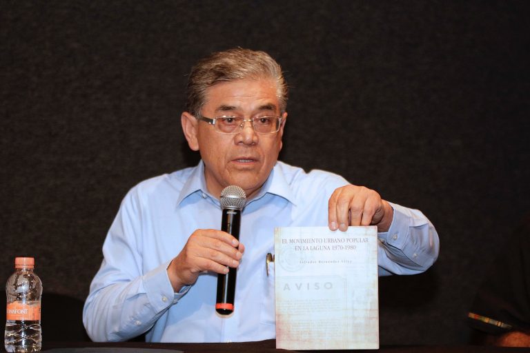 Presenta Salvador Hernández Vélez su libro «Movimiento Urbano Popular en la Comarca Lagunera 1970 a 1980»