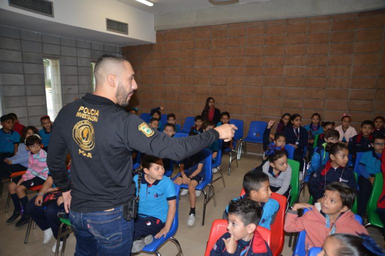 Procuraduría de los Niños, Niñas y la Familia en La Laguna imparte pláticas para prevenir abuso infantil