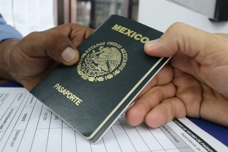 Advierten sobre fraudes en línea al tramitar pasaporte